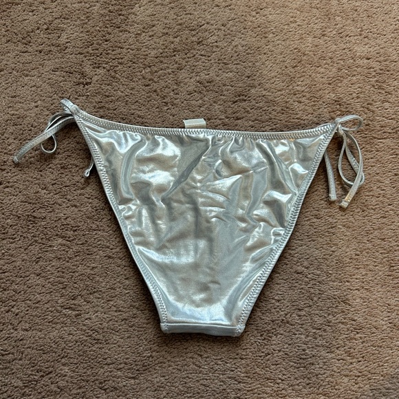 Gianni Bini Swimsuit - Picture 3 of 6